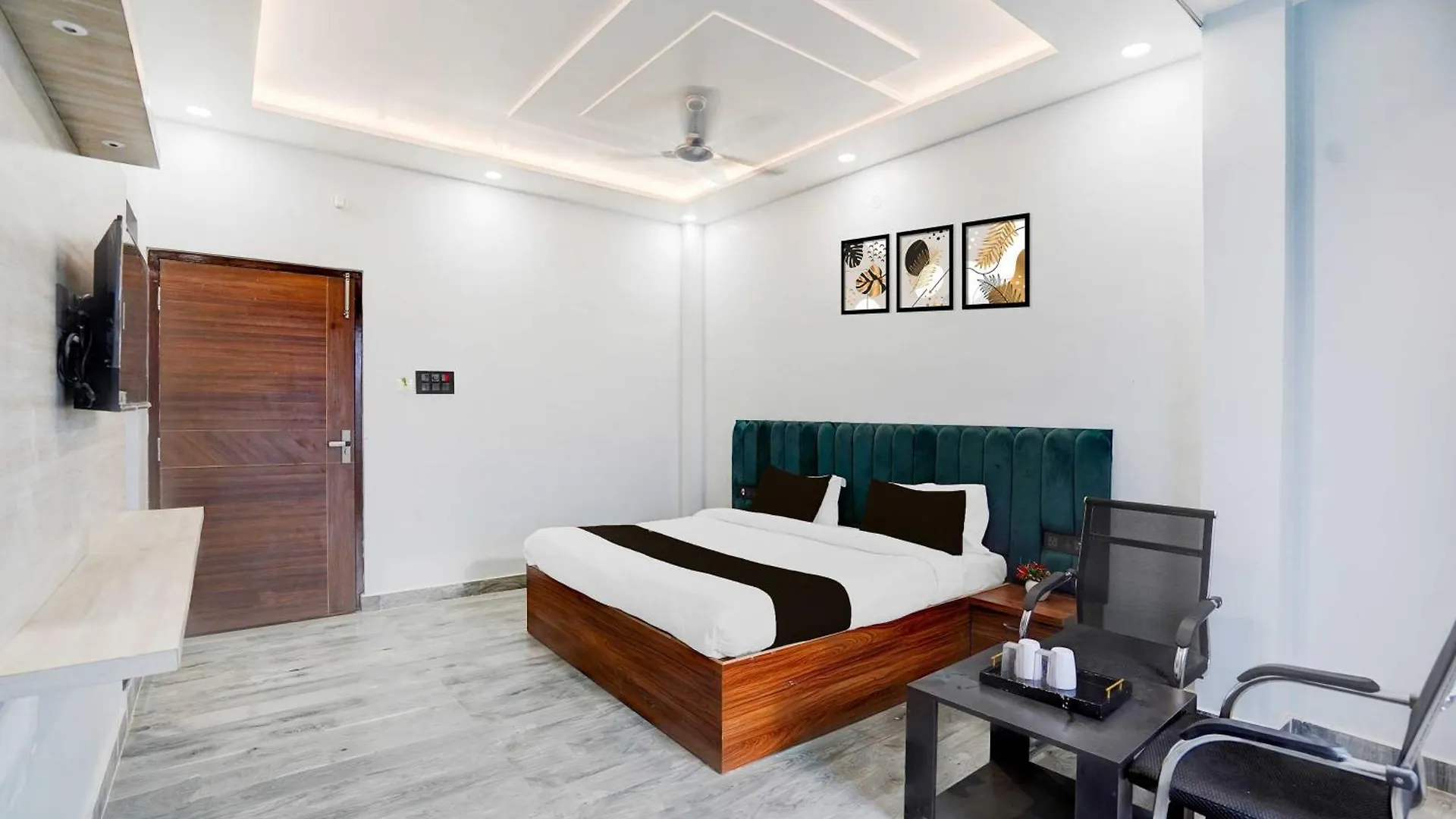 Hotel Collection O Tisaura Varanasi